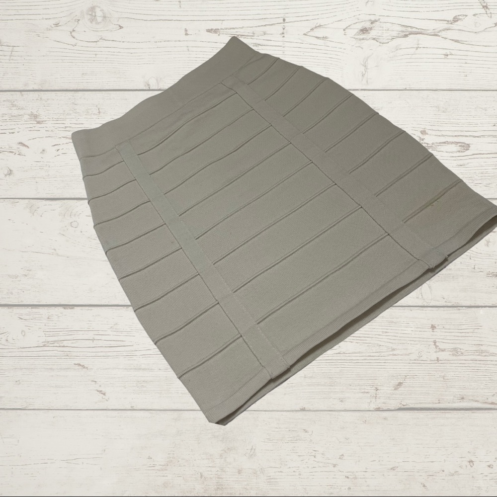 Mini skirt, small that fits like xs.